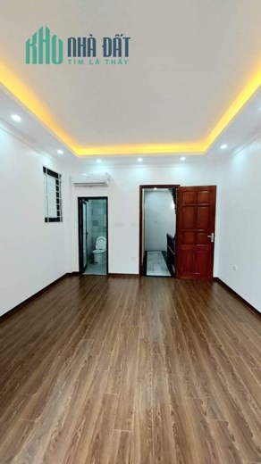 Nhà Lĩnh nam ô tô CẤT trong nhà 5 tầng THANG MÁY 5.2 Tỷ