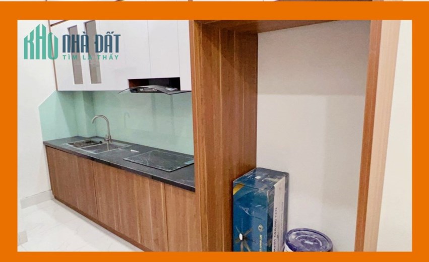 Bán nhà HOÀNG QUỐC VIỆT giá chỉ 6 tỷ, 4 tầng, Kinh doanh hoặc ở. LH:0937368286