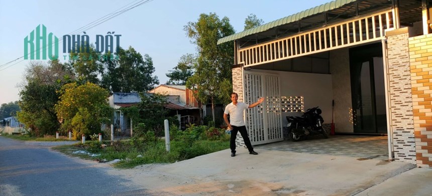 Ngôi nhà rộng thoải mái, thoáng đãng tại Hoà Thành cần thanh lý