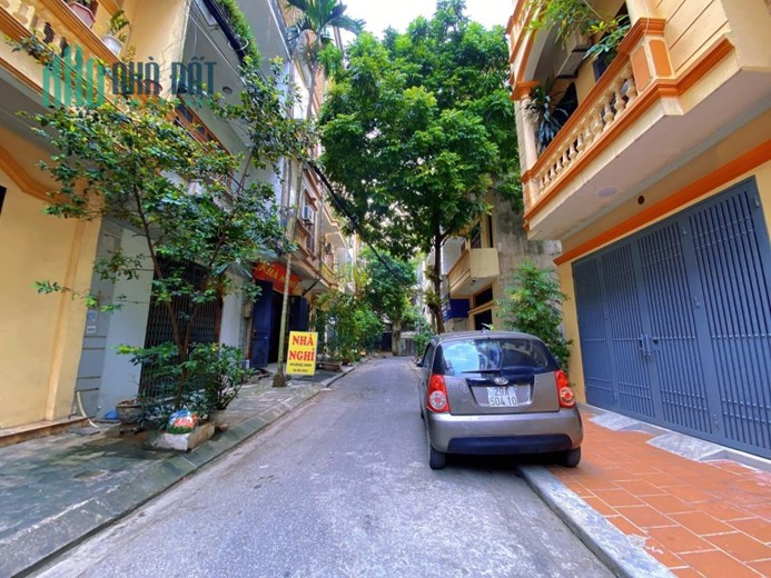 💥 Rẻ nhất Trung Kính Đôi, Ô tô tránh, Sát phố, 42m2 5T MT 4m, Chỉ 11.9 Tỷ 💥