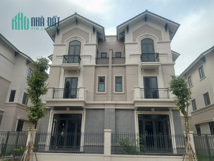 Bán căn biệt thự Centa Vsip 135m2 giá chỉ 6 tỷ xxx