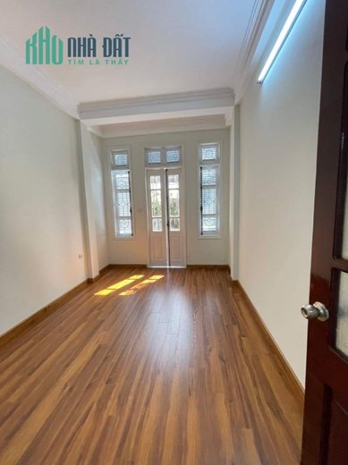 Bán nhà ngõ 13 Lĩnh nam Thông sang Timescity 33.8m2 4PN giá 2.95 Tỷ