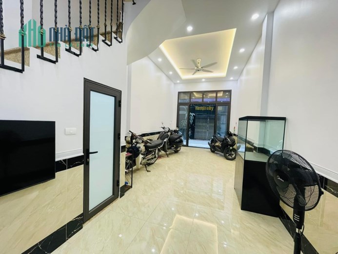 Bán nhà ngõ 91 Nguyễn Chí Thanh, Đống Đa, 40m2, 5 tầng, ô tô tránh, kinh doanh, giá 9.9 tỷ