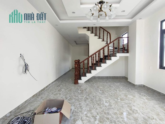 Bán gấp Nhà đẹp mới xây đường Hồ Xuân Hương, Đà Lạt giá chỉ 5.3 tỷ