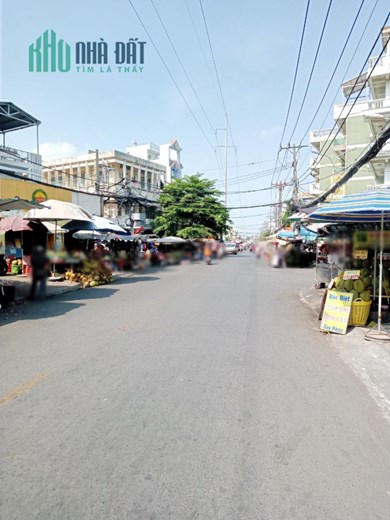 Nhà thuê nguyên căn Mặt tiền Bùi Minh Trực P5Q8 -  Giá 10 Triệu