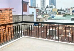 Nhà HXH thông, 4 tầng, 3 phòng ngủ, nhà mới tặng full nội thất