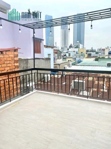 Nhà HXH thông, 4 tầng, 3 phòng ngủ, nhà mới tặng full nội thất