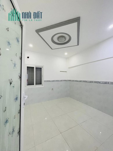 NGỘP BANK BÁN GẤP CMT8 TÂN BÌNH - HÀNG XÓM QUẬN 3 - 43M2 - GIÁ CHỈ 5.2 TỶ
