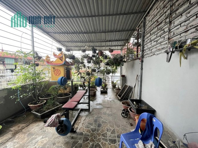 Bán nhà ngõ 174 Ngọc Thuỵ, oto, 59m giá 3 tỷ 9