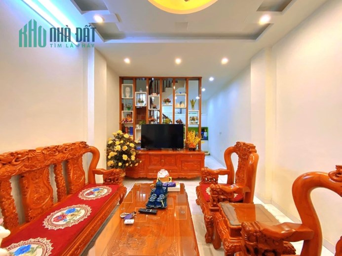 Bán nhà ngõ 143 Quan Hoa - nhà dân mới xây - ngõ nông - 15m ra ô tô tránh - giá hạt dẻ