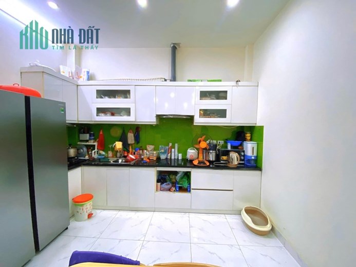 Bán nhà ngõ 143 Quan Hoa - nhà dân mới xây - ngõ nông - 15m ra ô tô tránh - giá hạt dẻ