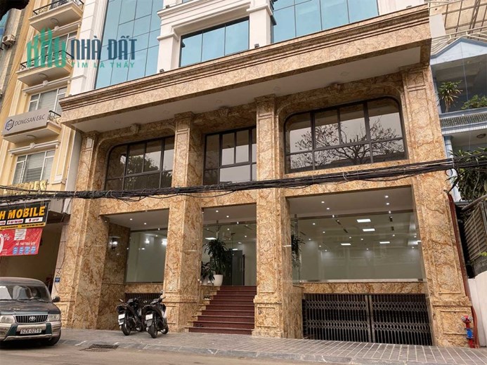 Bán Gấp Tòa Nhà Văn Phòng VIP 9 Tầng Mặt Phố Hoàng Ngân.Đang Cho Thuê 370tr/tháng. Giá 145 TỶ