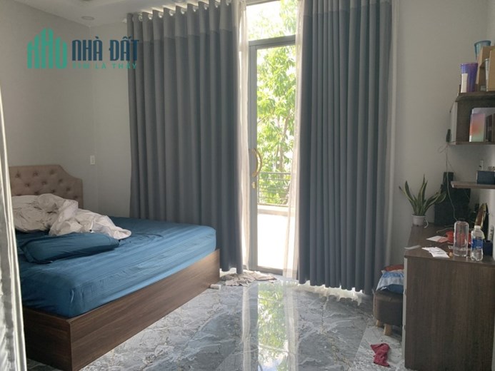 Cần Bán Mặt Tiền 99M2 4Tầng Phường Tân Quý Quận Tân Phú.