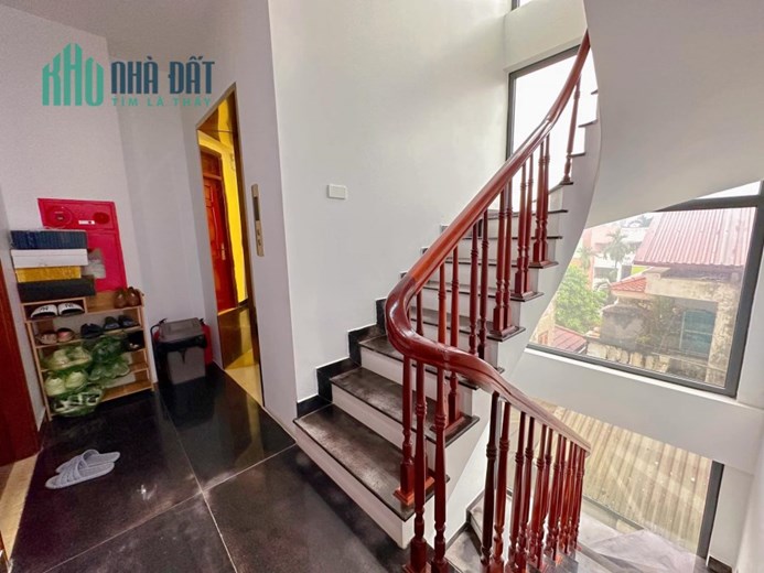 Bán Tòa căn hộ 85m2- 9Tầng- Thang máy,MT 7m, kinh doanh cho thuê 100 triệu/tháng, giá 25.8 tỷ