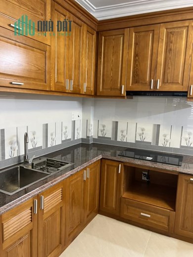 Giảm sâu 3 tỷ bán gấp nhà HXH Cao Thắng, 77m2, 6 phòng ngủ, chỉ 12 tỷ 200