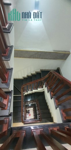 Bán nhà Ngõ Ngọc Lâm, Dtsd 55m, nhà 5 tầng giá hơn 6 tỷ.