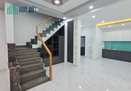 Bán nhà Đường Bùi Dương Lịch, Quận Bình Tân, Ô Tô Vào, 50m2x3T, Chỉ 2.5 Tỷ