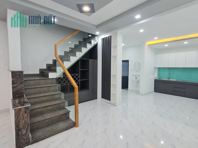 Bán nhà Đường Hồ Văn Long Có 3 Phòng Ngủ, BT, Ô Tô Vào, 50m2x3T, Chỉ 2.5 Tỷ