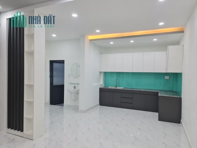 Bán nhà Đường Hồ Văn Long Có 3 Phòng Ngủ, BT, Ô Tô Vào, 50m2x3T, Chỉ 2.5 Tỷ