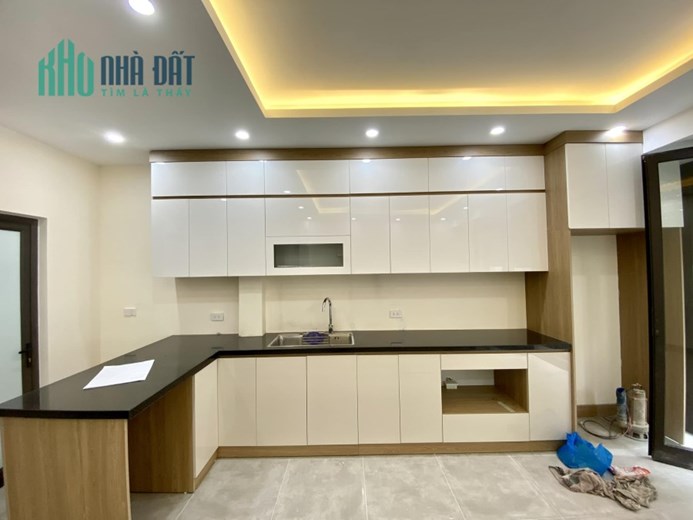 Bán ngôi nhà 85m2 Ngõ 276 Nghi Tàm, Tây Hồ Gara Ô tô Lô góc Thang Máy 9.3 Tỷ