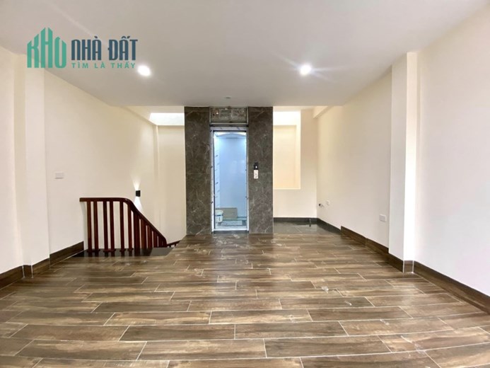 Bán nhà 88m2 phố Nghi Tàm, Tây Hồ Gara Ô tô 7 chỗ Lô góc Thang Máy 9.2 Tỷ