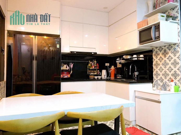 Cho thuê nhà nguyên căn 50m2, 5T, 6m, 4N, 20tr, Khương Hạ, Thanh Xuân.
