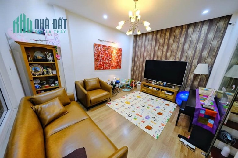 Bán Nhà Ngọc Thụy Khu Khai Sơn Việt Pháp  30m 5tầng
