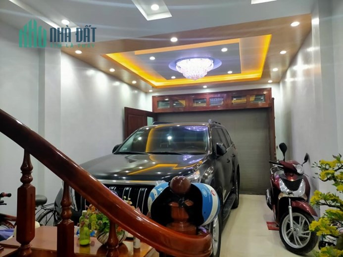 Bán nhà Phố Nguyễn Sơn, Khu VIP dân trí cực cao 45m 9tỷ