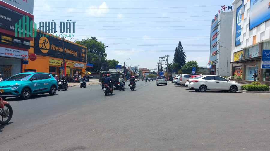 BÁN NHÀ LÃ XUÂN OAI QUẬN 9,100M2_4X25M CHỈ NHỈNH 30TR.M2, HẺM XE HƠI, SHR, ĐÃ HOÀN CÔNG BAO RẺ.