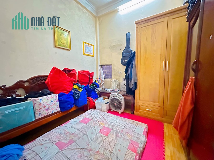 Bán nhà Xuân La 35m2, 4T, mt3,5m, 3.5 tỷ, ô tô, Xuân La.