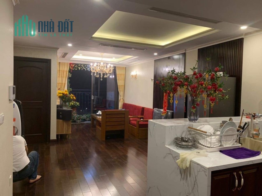 Bán căn hộ cao cấp HC Golden hạng A 3PN, Full nội thất, chỉ 3,9 tỷ.