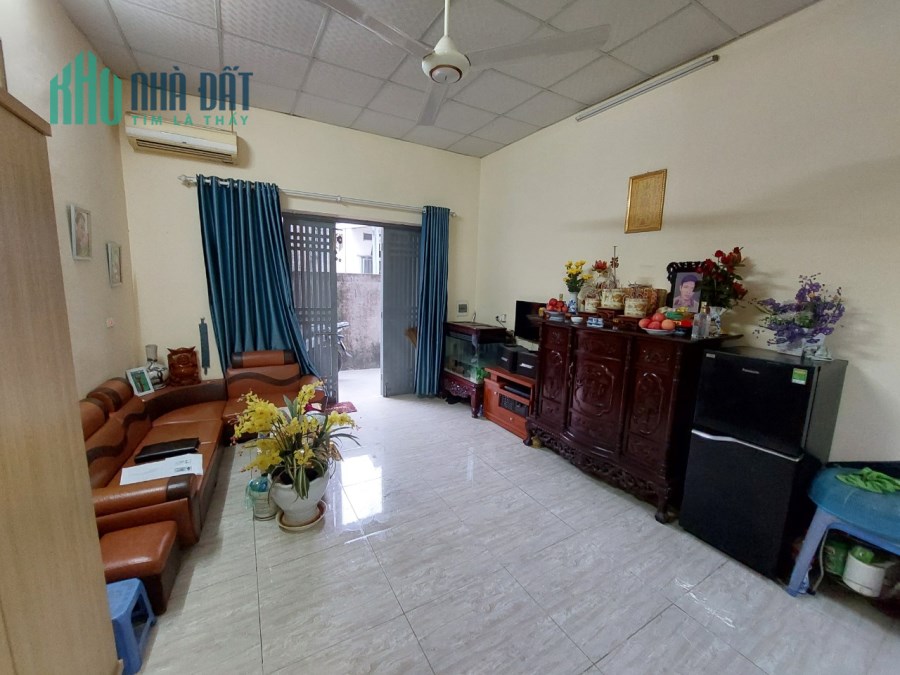 bán gấp nhà 48m Di Trạch, Ô tô đỗ cổng, giá 2.15 tỷ
