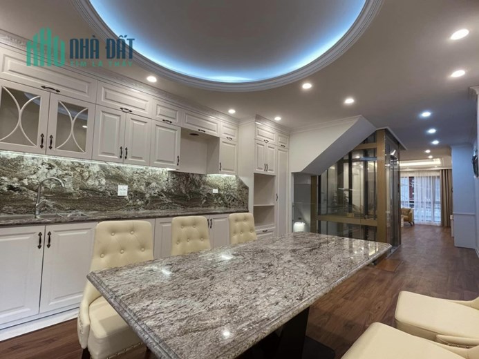 Mặt phố Dương Quảng Hàm 65m2 X 7T,GARA – Thang Máy –Kinh Doanh nhỉnh 13 Tỷ.
