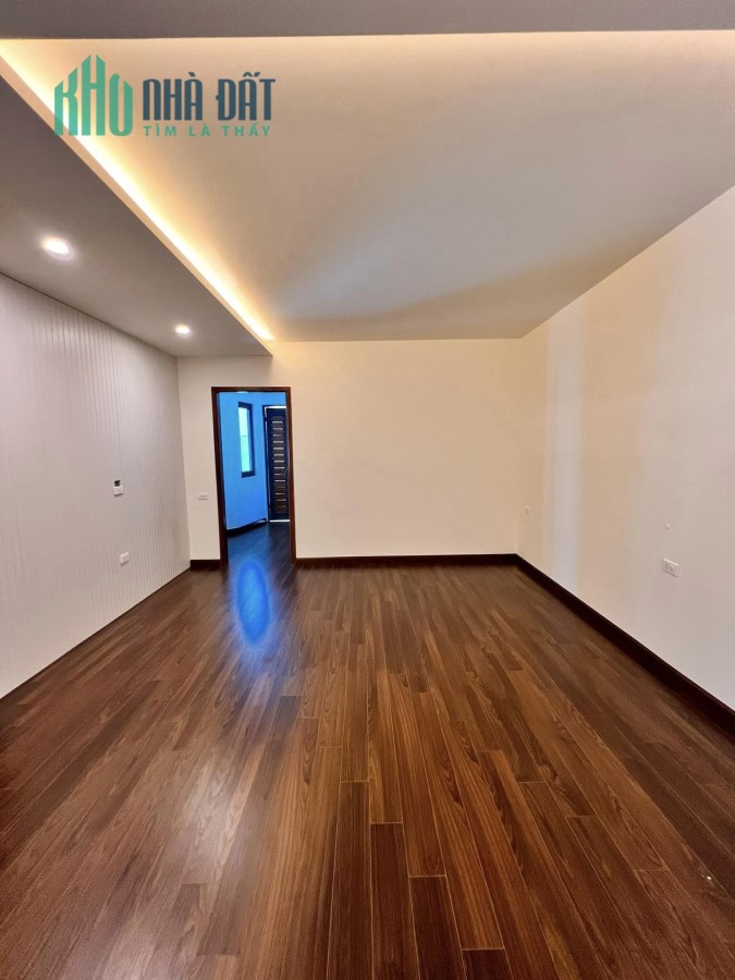 Cần tiền giảm 25% so với khu vực, bán nhà Thái Hà ở ngay, cách 1 nhà ra ô tô 64.5m CHỈ 6.58 tỷ