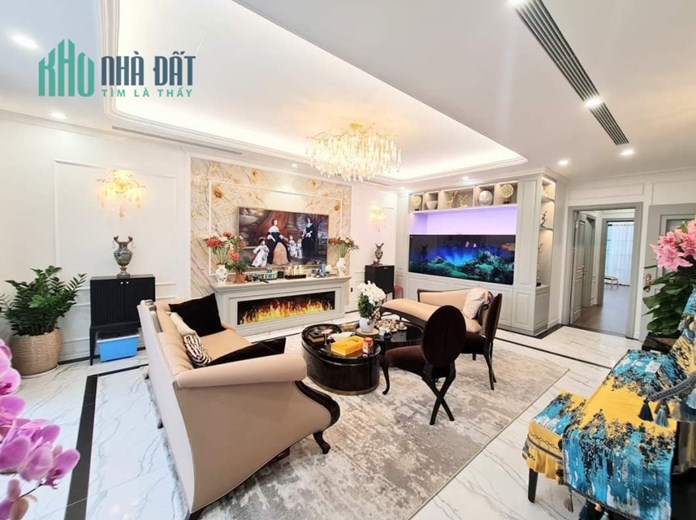 Mặt phố Trương Định sầm uất gần phố Bạch Mai, MT rộng 268m2 chỉ 32.9 tỷ. LH 0989.62.6116