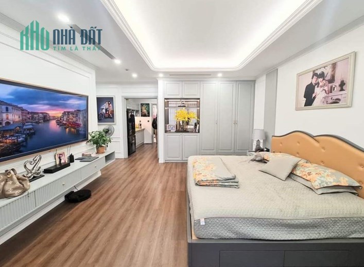 Mặt phố Trương Định sầm uất gần phố Bạch Mai, MT rộng 268m2 chỉ 32.9 tỷ. LH 0989.62.6116