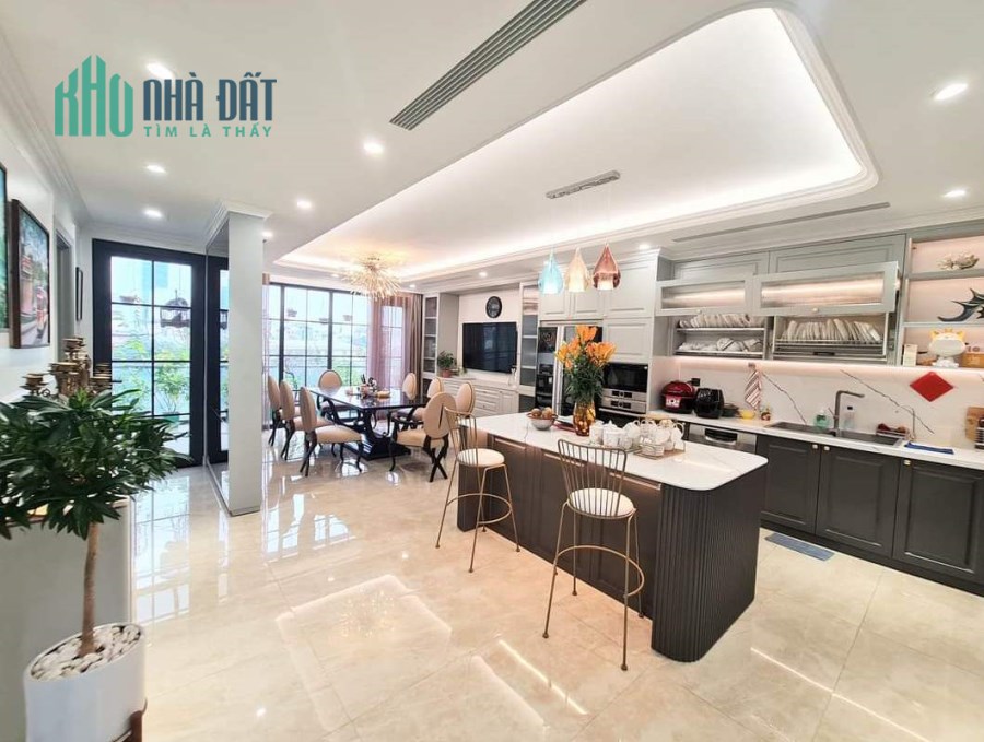 Mặt phố Trương Định sầm uất gần phố Bạch Mai, MT rộng 268m2 chỉ 32.9 tỷ. LH 0989.62.6116
