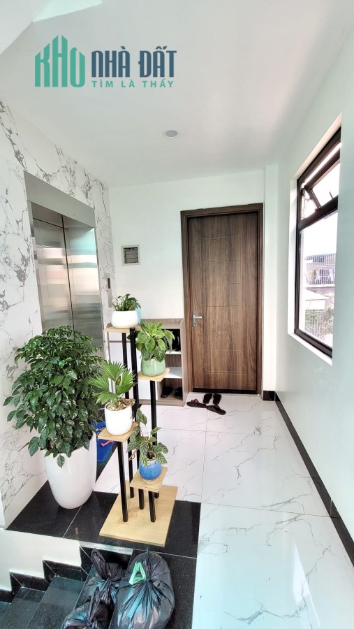Bán nhà Nguyễn Đức Cảnh, 63m x 6 tầng, 6.5 tỷ, thang máy, ô tô đỗ cổng