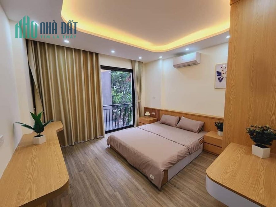 CẦN BÁN GẤP NHÀ PHỐ THANH AM, DT 55M , 4T, GIÁ 4.2 TỶ, Ô TÔ GẦN.
