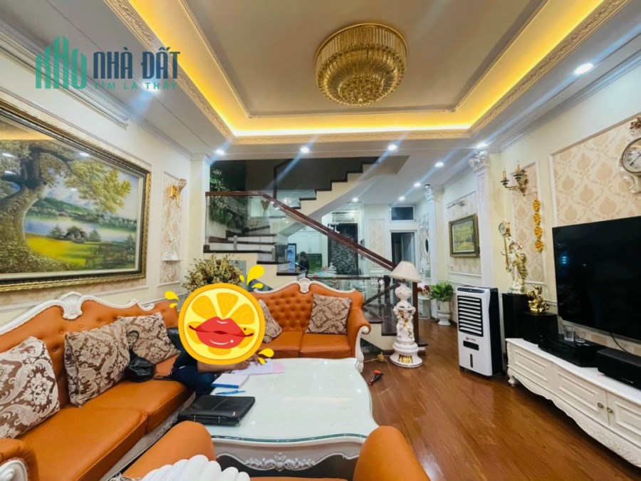 Bán nhà Phân Lô HOÀNG QUỐC VIỆT, 3Ô TÔ TRÁNH, 55M,5T, MT5M, 14 tỷ 5