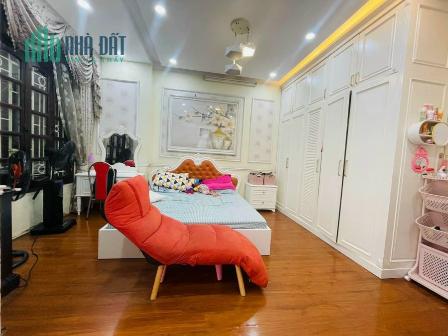 Bán nhà Phân Lô HOÀNG QUỐC VIỆT, 3Ô TÔ TRÁNH, 55M,5T, MT5M, 14 tỷ 5