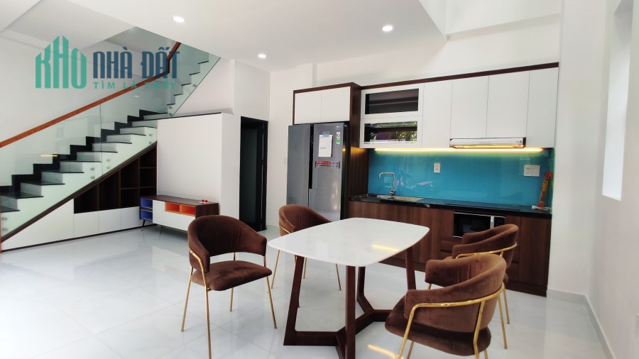 Vị trí đẹp, kết cấu sẵn đường 278 tô hiến thành p.15 q.10