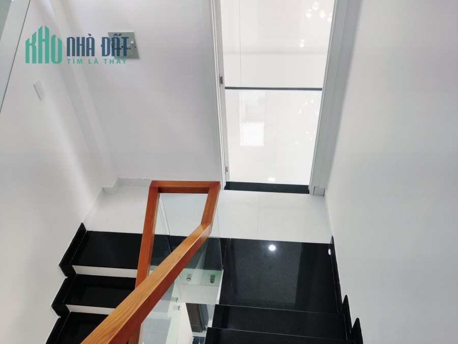 Bán nhà HXH Lê Hồng Phong quận 10  giá 9 tỉ