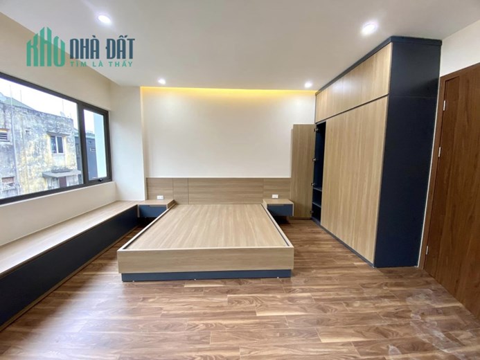 Bán nhà 87m2 phố Nghi Tàm, Tây Hồ Gara Ô tô 7 chỗ Lô góc Thang Máy 9.3 Tỷ