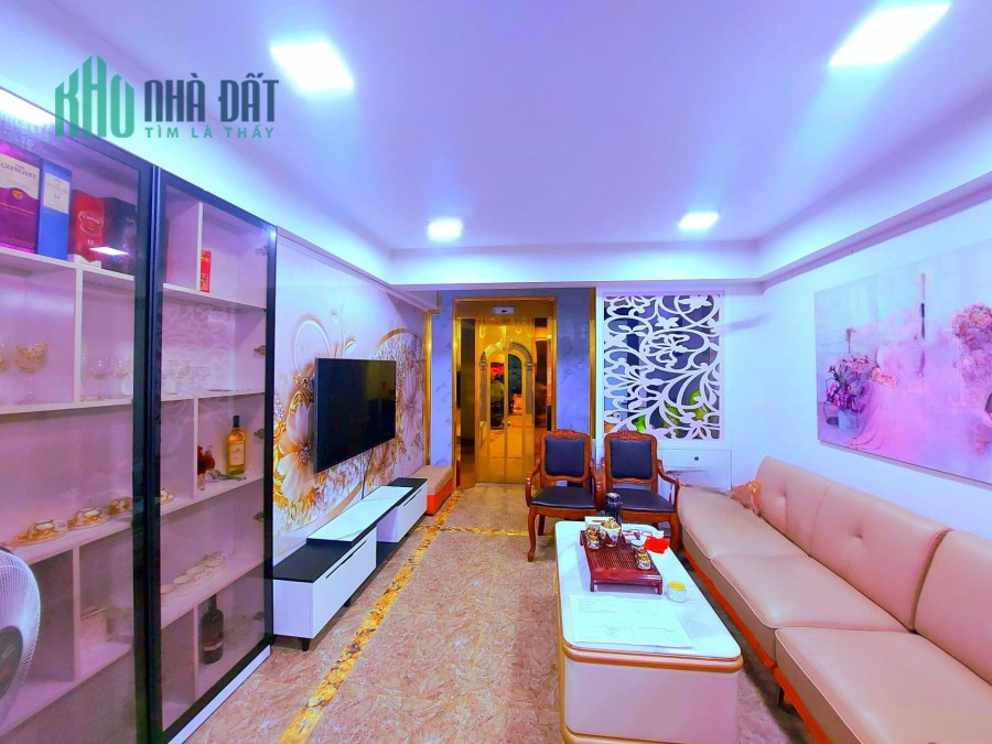 Bán nhàLô góc 8 tầng thang máy phố Vương Thừa Vũ 42m2 mặt tiền 4m nhà mới cực đẹp nhỉnh 8 tỷ