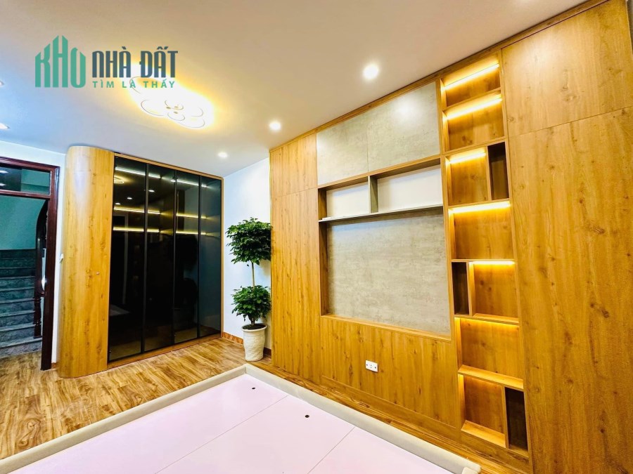 Bán nhà Trương Định dt 35m2 x5 tầng,mới,đẹp,ở luôn,giá 3,25 tỷ