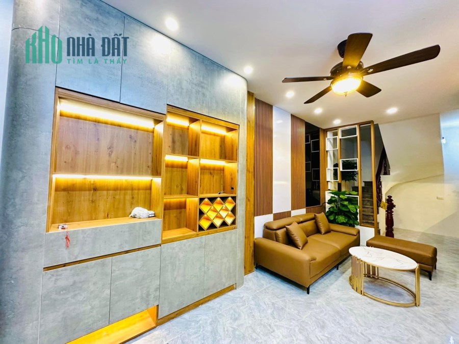 Bán nhà Trương Định dt 35m2 x5 tầng,mới,đẹp,ở luôn,giá 3,25 tỷ