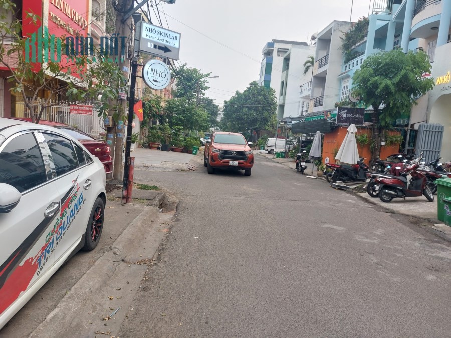 Ly Hôn Chia Tài Sản Bán Gấp 100m2 HXH Đỗ Xuân Hợp,Quận 9,SHR,k quy hoạch chỉ 3.x tỷ