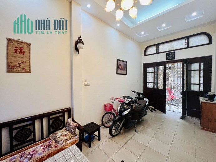 Bán nhà Quỳnh Lôi Hai Bà Trưng 45m2 x 4 tầng, MT 3m giá 5.5 tỷ