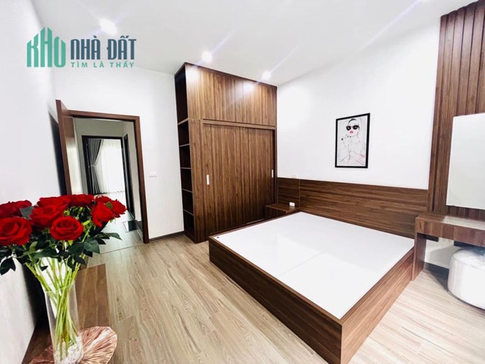 BÁN NHÀ MINH KHAI, Ô TÔ ĐỖ CỬA, Ở LUÔN 45M2 GIÁ NHỈNH 5 TỶ